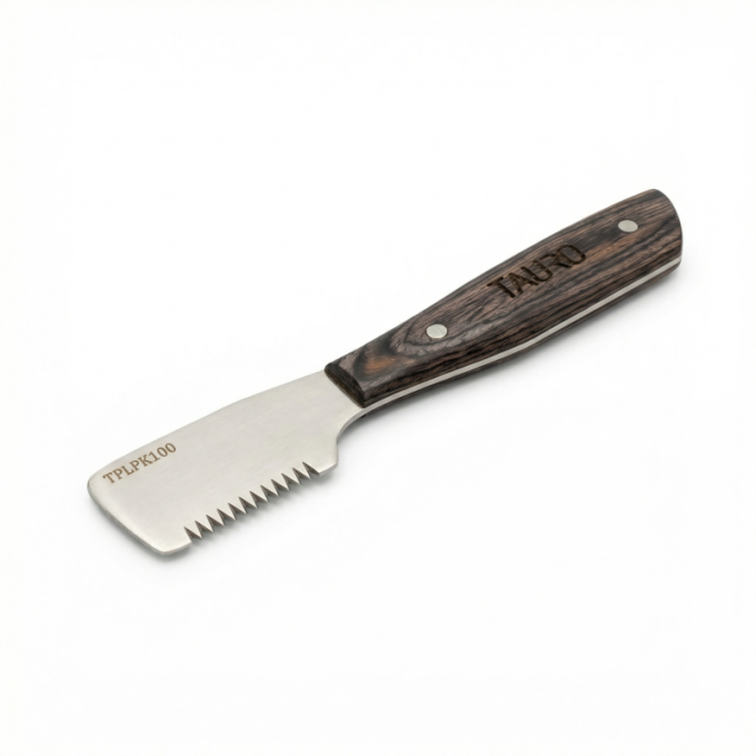 stripping knife with coarse teeth and wooden handle - 1