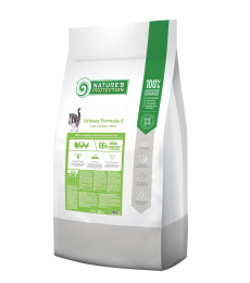 dry dietetic food for adult cats with poultry